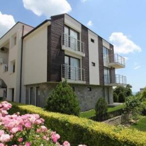 Seaside Apartment with 2 Bedrooms for up to 5 Guests