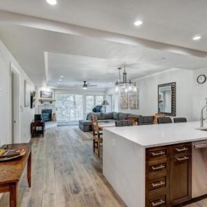Modern and Updated St James Premium 3 Bedroom Residence condo