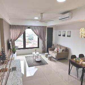 Tropicana 218 3Bedroom 2carparks 6-10pax