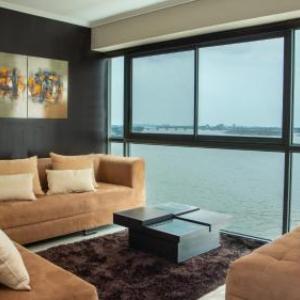 Suite 603 Riverfront vista al río Puerto Santa Ana Guayaquil
