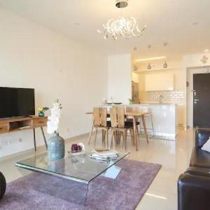 Unique View - 2 BR & 2 BTH - Monbaz streetM
