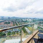 Netflix # SkySuites by Salaam Suites near Jaya One Kuala Lumpur 