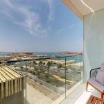 Emaar Beach Front 2BR with Sea & Marina Skyline Views Dubai