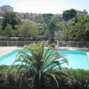 Appartement 2 pièces à Fréjus avec piscine parking et à 300m des commerces - FR-1-226A-145