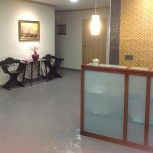 Hostal Bisbal ONLY ADULTS NO AC