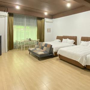 CN Homestay at Nagoya Hill Mall