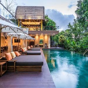 Mezzanine Suites Bedroom Pool View Seminyak Canggu