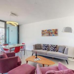 Brigth 3BR in Florentin's Complex by HolyGuest