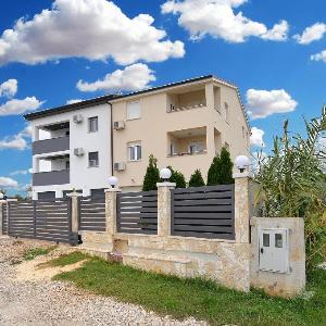 Apartment 1772