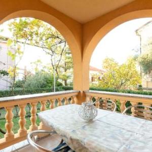 Apartment BAZINA - airconditioning parking 500m from the beach