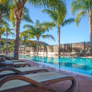 B27 - LuzBay 2 Bed Apartment