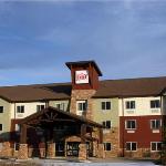 The Inn at Hunters Run Watford City