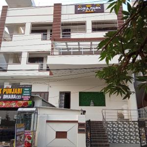 ZORA PARK HOTEL