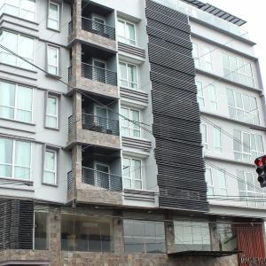 The Upperhouse Hotel – Boutique Stay with City & River Views