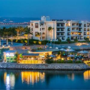 Hawana Salalah Lake View Villa 22