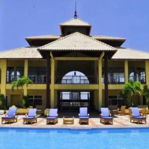 Exclusive 3 BDR Gym & Pool SeaView Luxury Tower