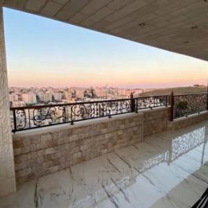 Panoramic View 2BR 2BA King Bed & Fast Internet