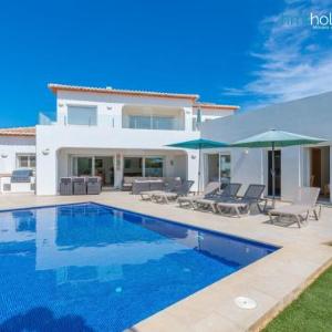 Villa Colina by HMR Holidays