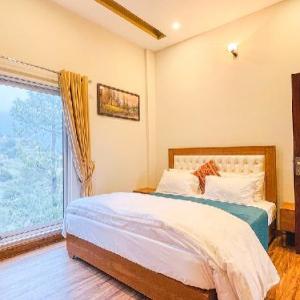 Deluxe Suite - 2 Bed Service Apartment Murree