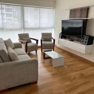 Aparts 4 Days Miraflores 1 or 2 Bedrooms Executive Apartment