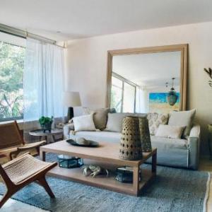 3 Bed Apartment Sleeps 6 - Private Pool & Hot Tub
