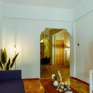 Adorable 2BA close to Ancient Athens city center