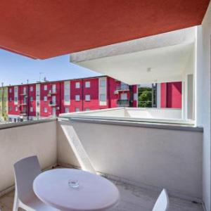 Planet Suite 203