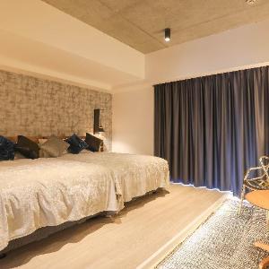 FFFFFF Hotel