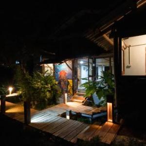 Toce House Tả van