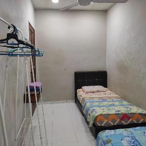 Redzeqy Homestay Melaka (Melaka Baru Bt Berendam)