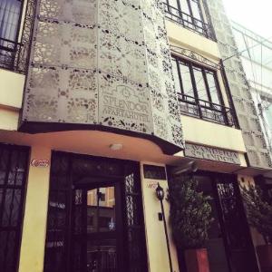 APARTAESTUDIO AMOBLADO DE UN SOLO AMBIENTE- QUINTA PAREDES CORFERIAS