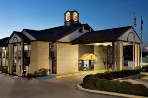 Super 8 by Wyndham Ruston, Ruston