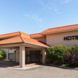 SureStay Plus by Best Western Windsor