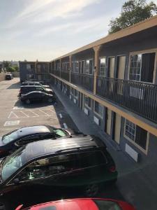 American Inn & Suites LAX Airport, Inglewood