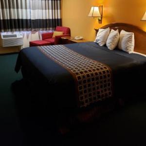 Hotels near Redding Civic Auditorium - Shasta Lodge