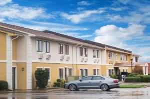 Super 8 by Wyndham Jonesboro, Jonesboro