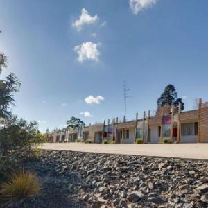 Lardner Park Hotels - Drouin Motel