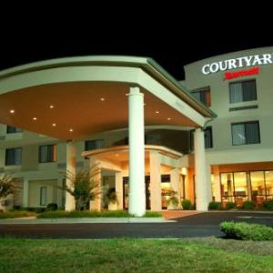 Courtyard Danville