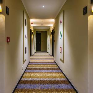 Amory Hotel by Hyllit
