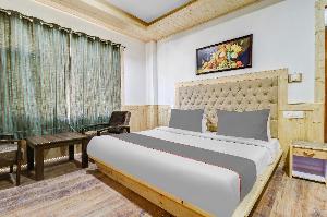 Capital O 84060 Gold Rock Resort- Libra Cottage, Manali