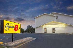 Super 8 by Wyndham Columbus Airport, Columbus
