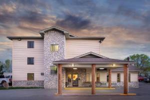 Super 8 by Wyndham Billings, Billings