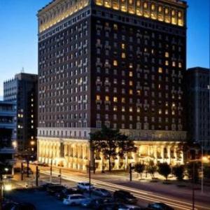 The Hunt Club Tulsa Hotels - The Mayo Hotel And Residences