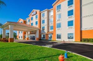 Comfort Inn & Suites Maingate South, Davenport