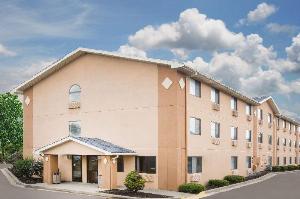 Super 8 by Wyndham Beckley, Beckley