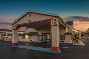 Super 8 by Wyndham Florence, Florence