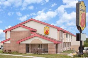 Super 8 by Wyndham Sheboygan WI, Sheboygan