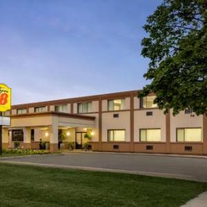 Super 8 by Wyndham Sarnia ON