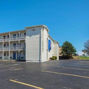 Cable Dahmer Arena Hotels - Motel 6-Blue Springs MO