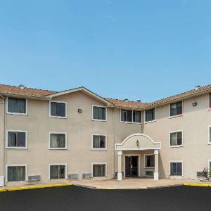 Christ First Florissant Hotels - Quality Inn & Suites